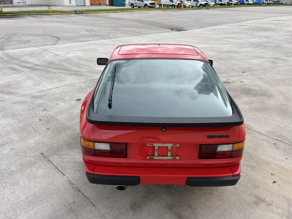1984 Porsche 944 - Image 12 of 31