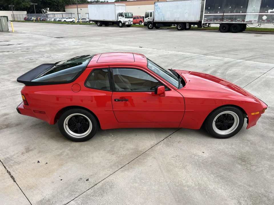 1984 Porsche 944 - Image 14 of 31