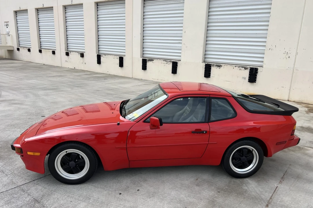 1984 Porsche 944 - Image 6 of 31
