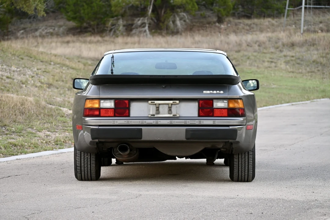 1984 Porsche 944 - Image 11 of 31