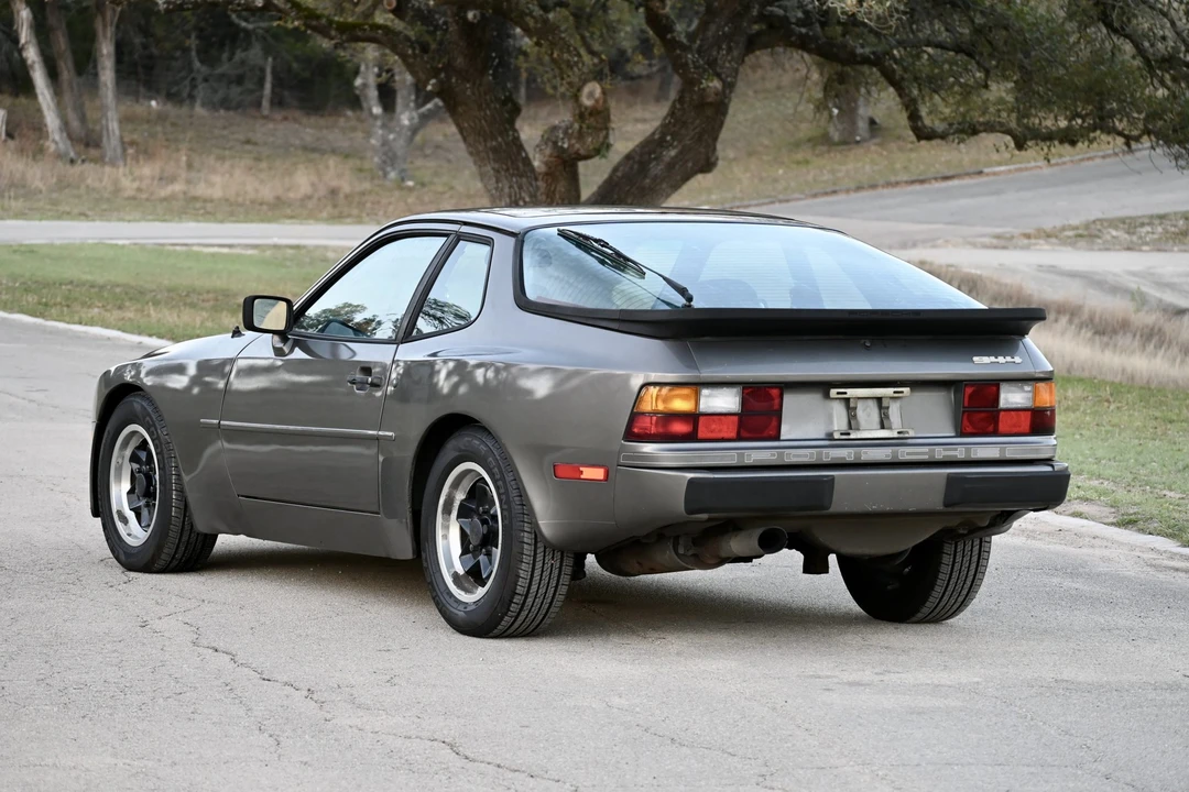 1984 Porsche 944 - Image 9 of 31