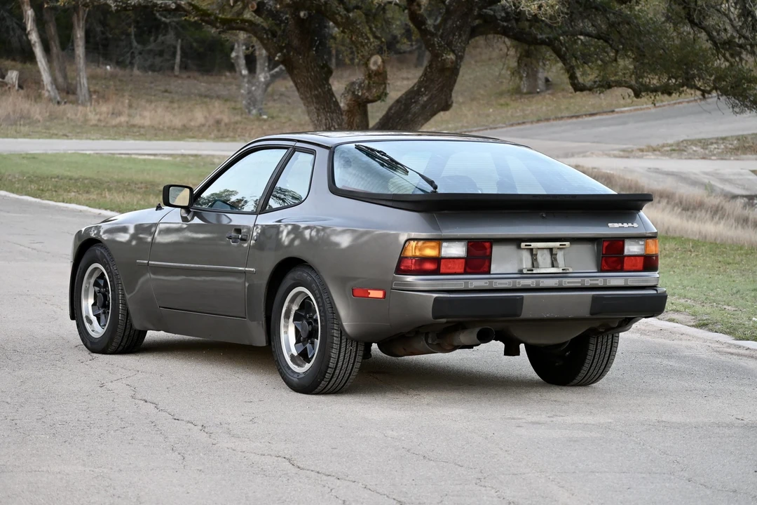 1984 Porsche 944 - Image 10 of 31
