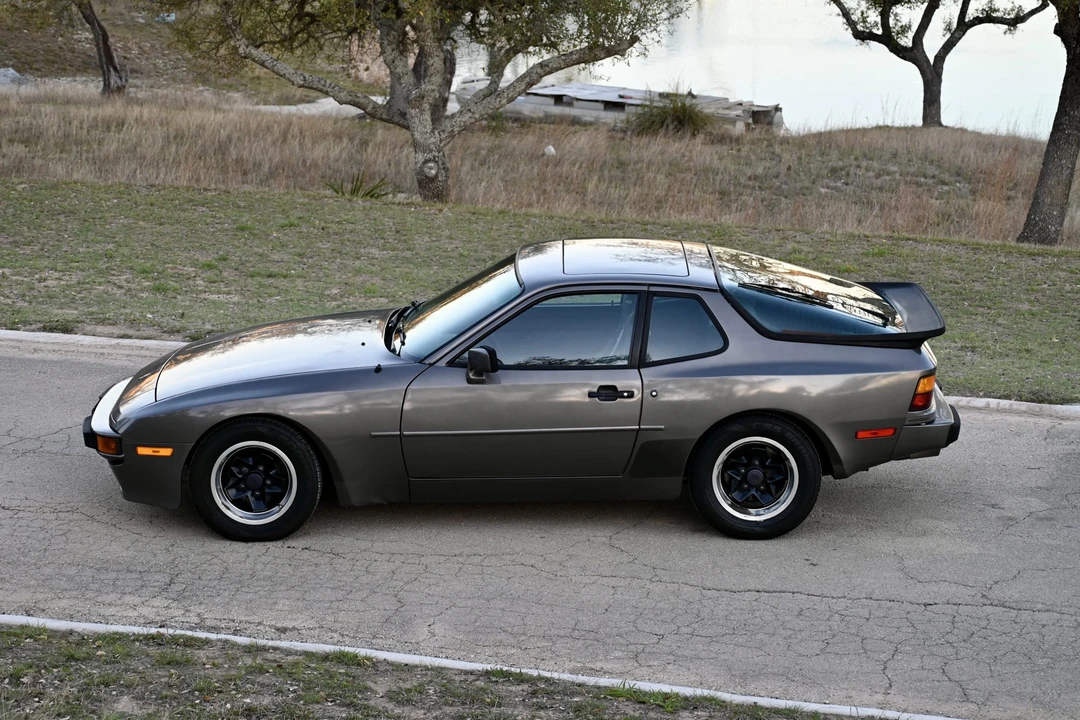 1984 Porsche 944 - Image 6 of 31