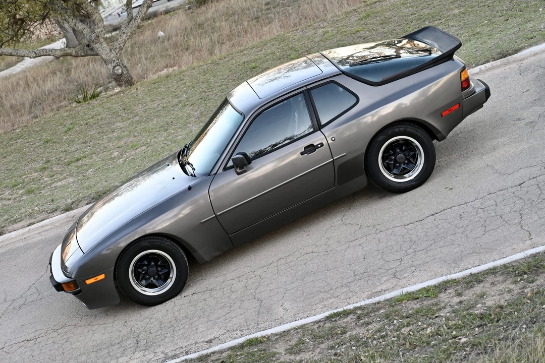 1984 Porsche 944 - Image 7 of 31