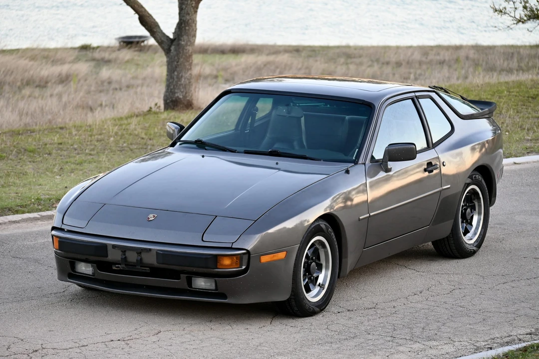 1984 Porsche 944 - Image 5 of 31