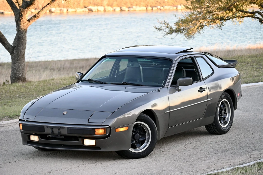 1984 Porsche 944 - Image 4 of 31