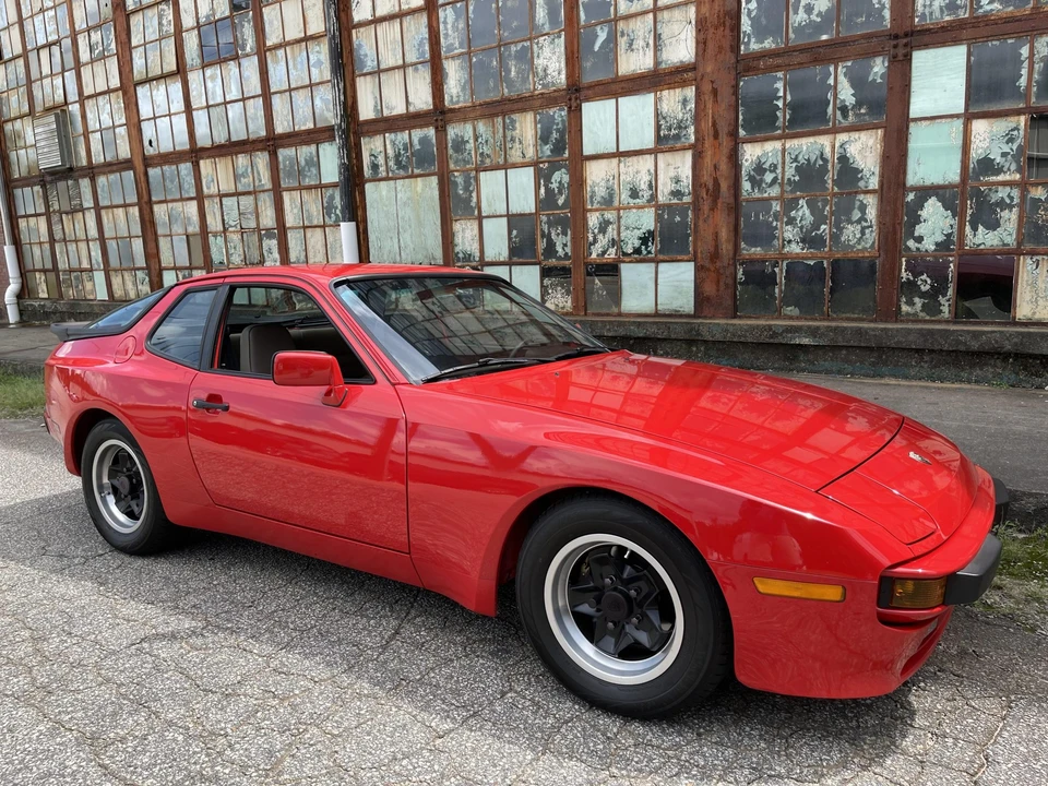 1984 Porsche 944 - Image 12 of 31