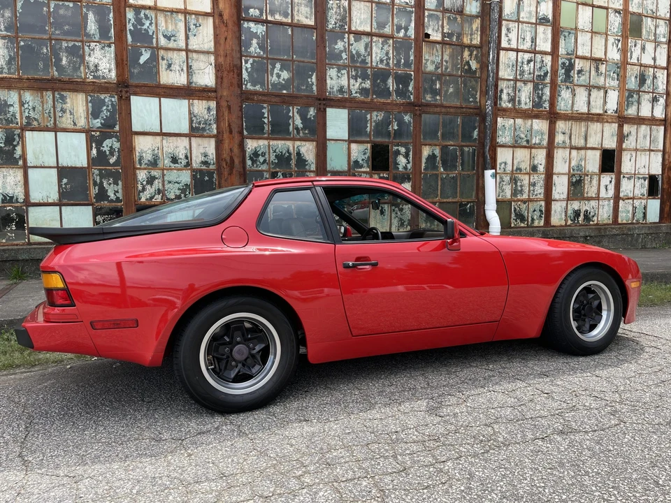 1984 Porsche 944 - Image 10 of 31