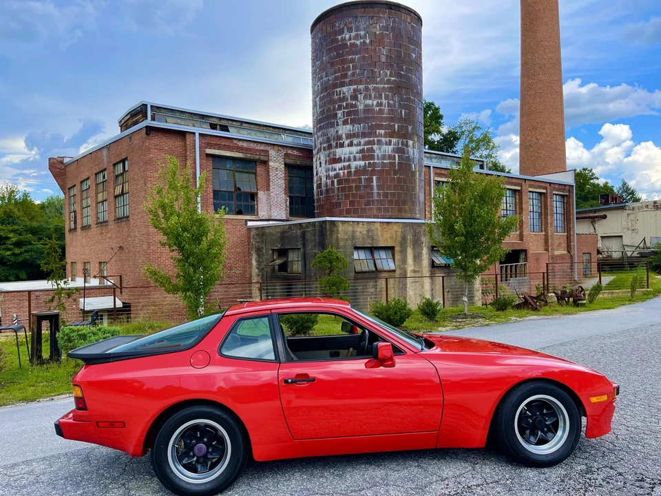 1984 Porsche 944 - Image 22 of 31