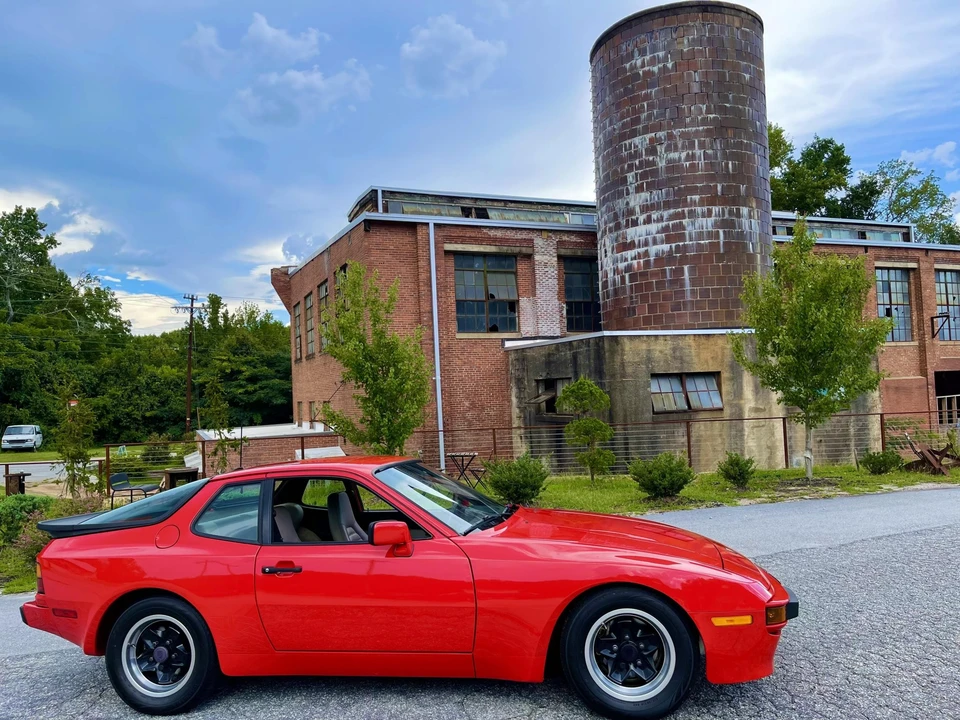 1984 Porsche 944 - Image 23 of 31