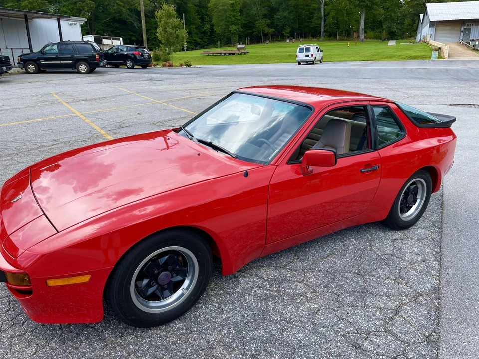1984 Porsche 944 - Image 16 of 31