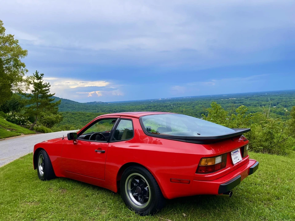 1984 Porsche 944 - Image 19 of 31