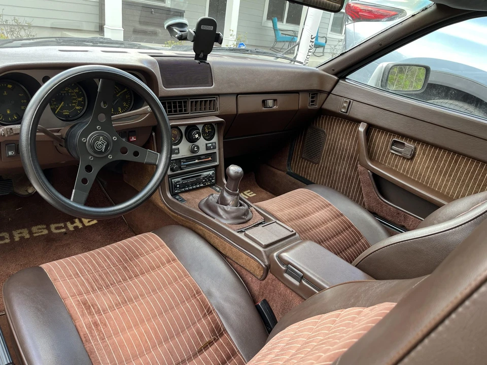 1984 Porsche 944 - Image 25 of 31