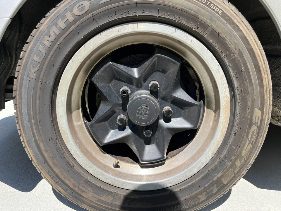 1984 Porsche 944 - Image 19 of 31