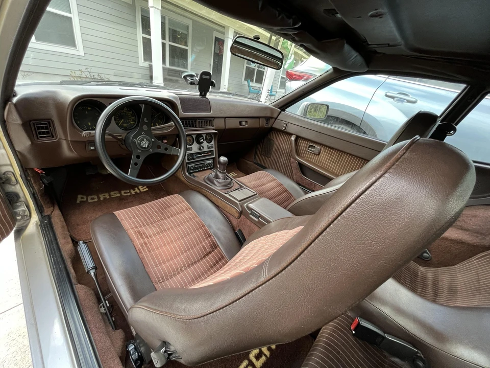 1984 Porsche 944 - Image 22 of 31