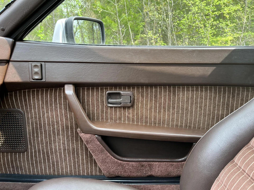 1984 Porsche 944 - Image 30 of 31