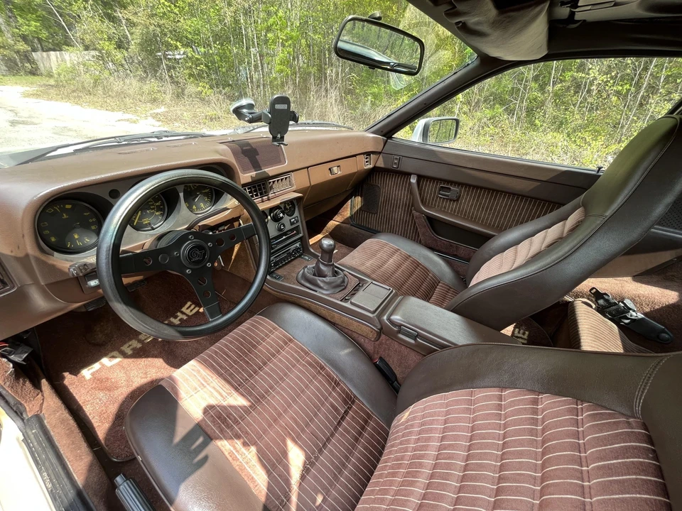 1984 Porsche 944 - Image 24 of 31