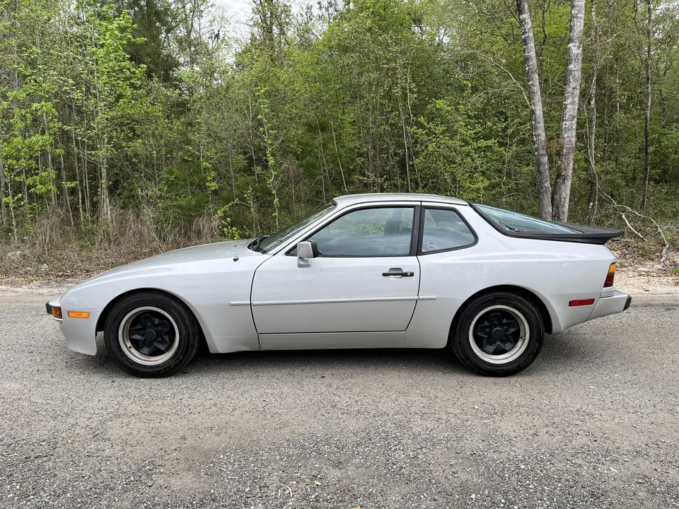 1984 Porsche 944 - Image 7 of 31