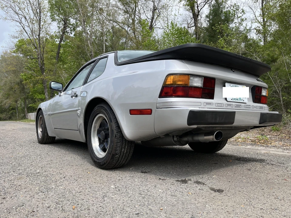 1984 Porsche 944 - Image 9 of 31