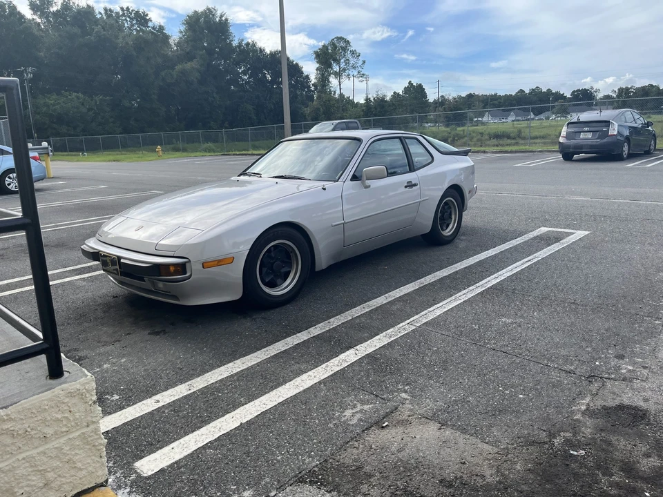 1984 Porsche 944 - Image 6 of 31