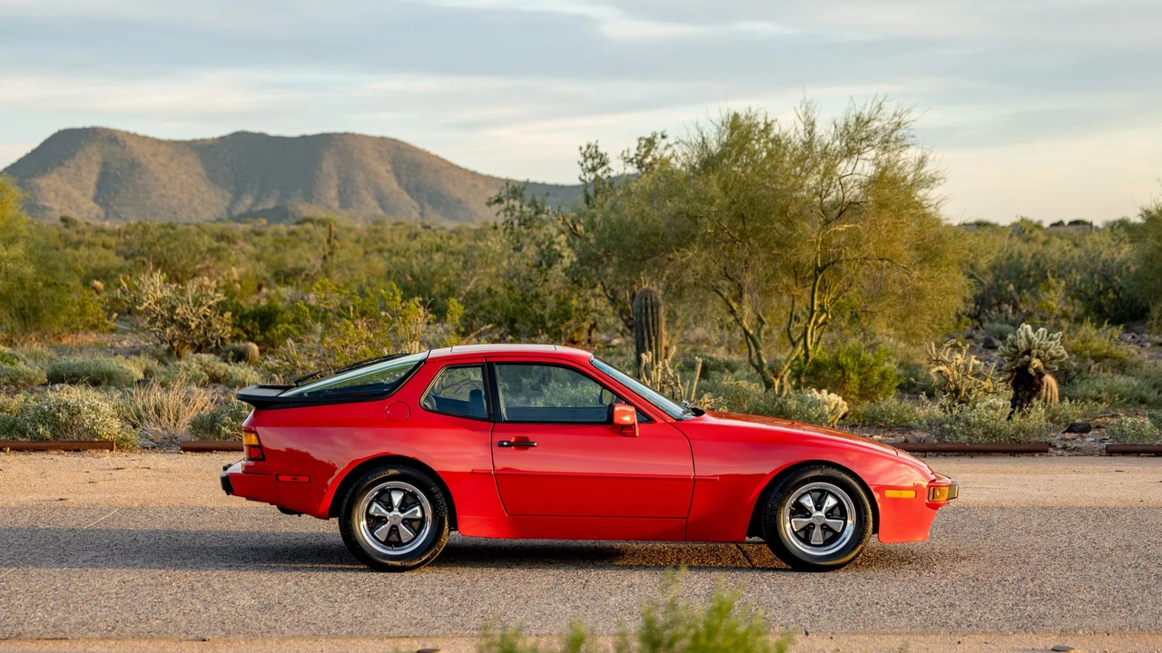 1984 Porsche 944 - Image 11 of 21