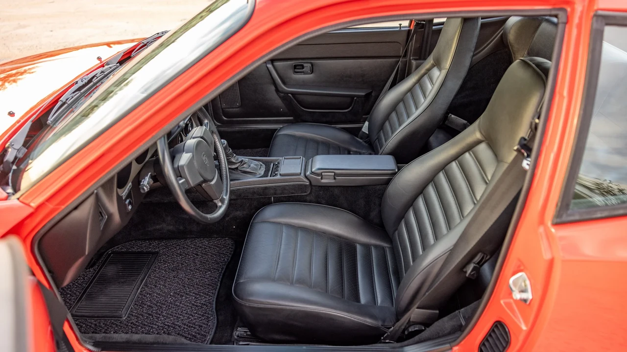 1984 Porsche 944 - Image 13 of 21