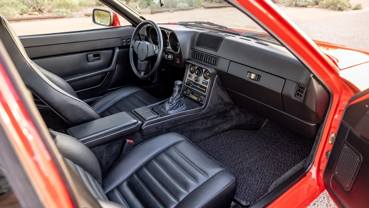 1984 Porsche 944 - Image 15 of 21