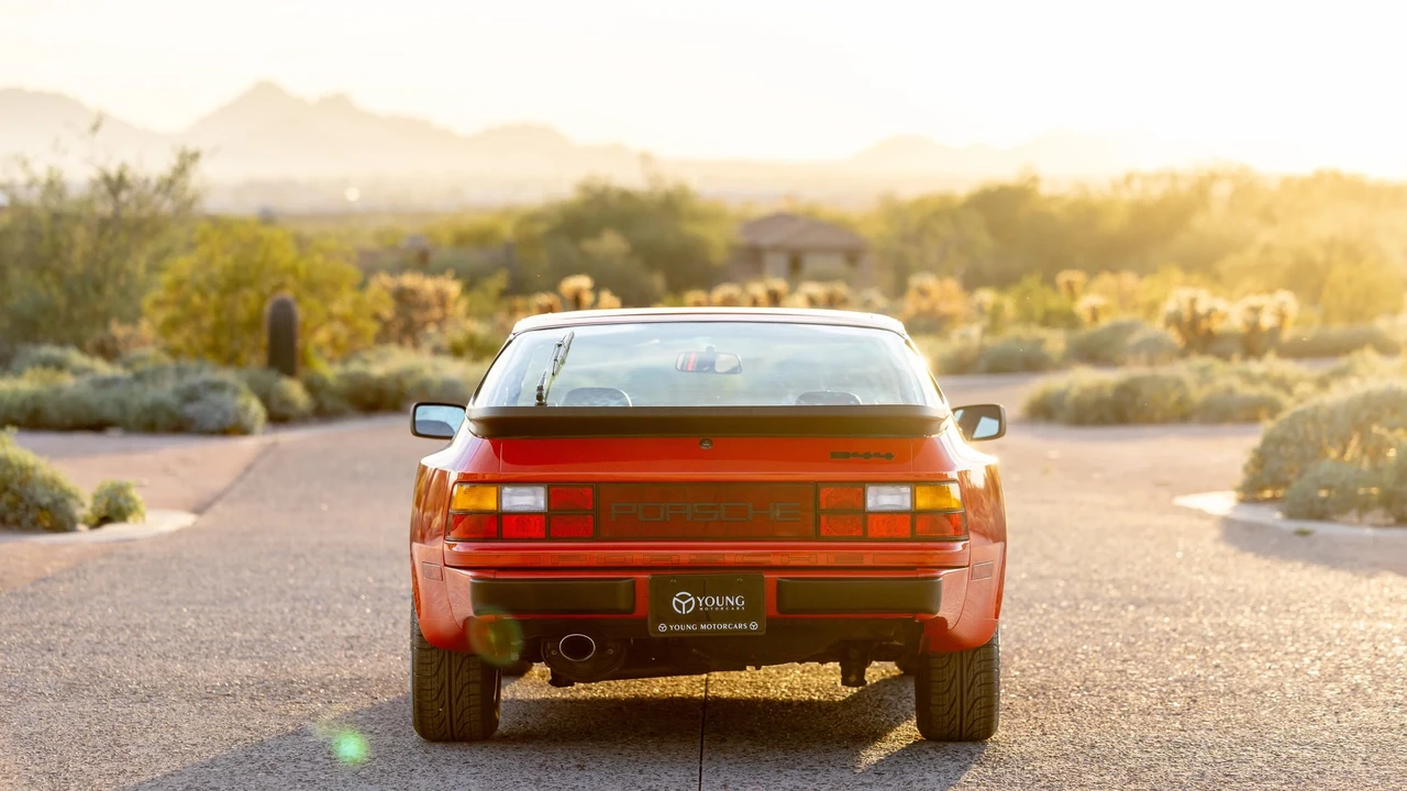 1984 Porsche 944 - Image 8 of 21
