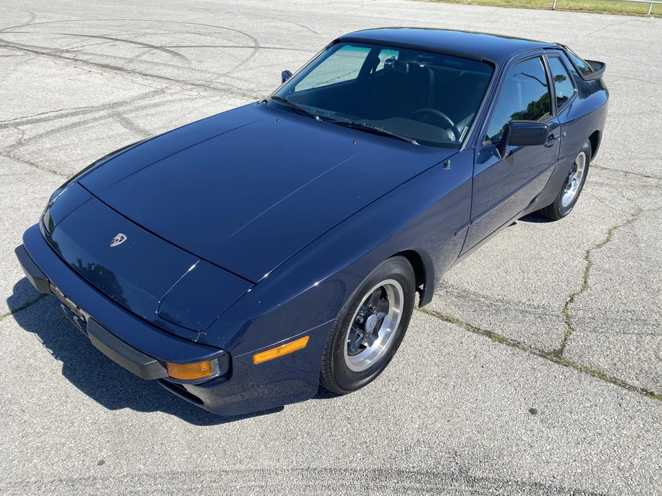1984 Porsche 944 - Image 2 of 31