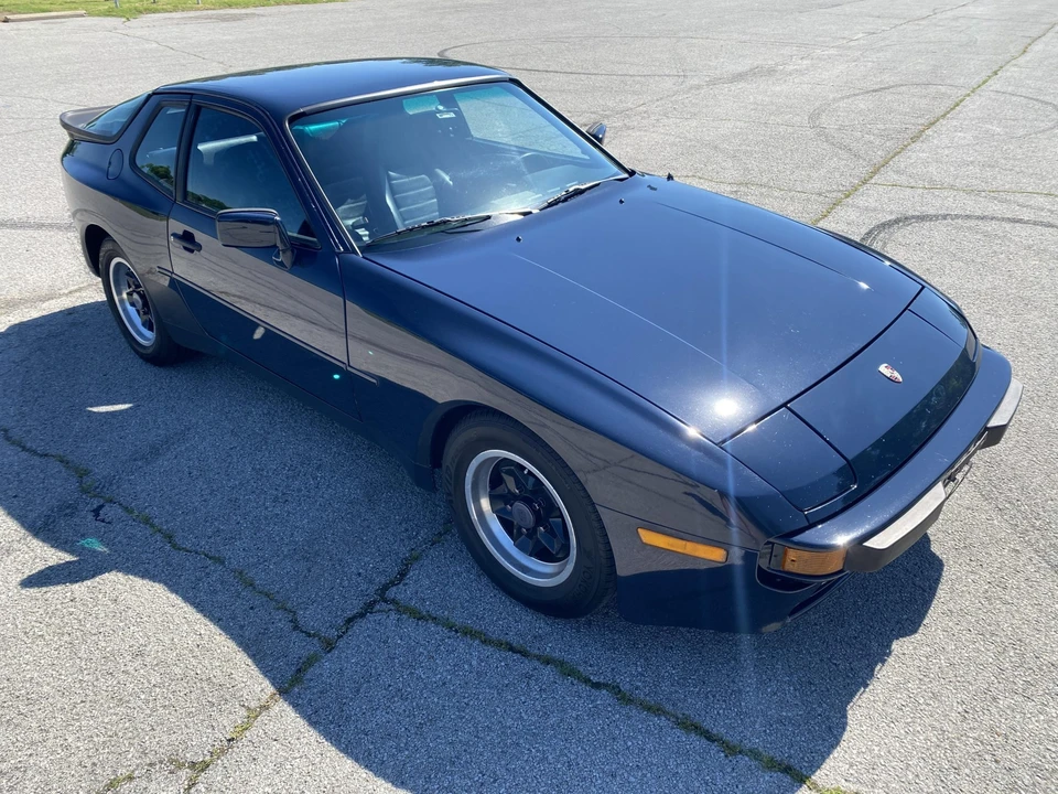 1984 Porsche 944 - Image 13 of 31