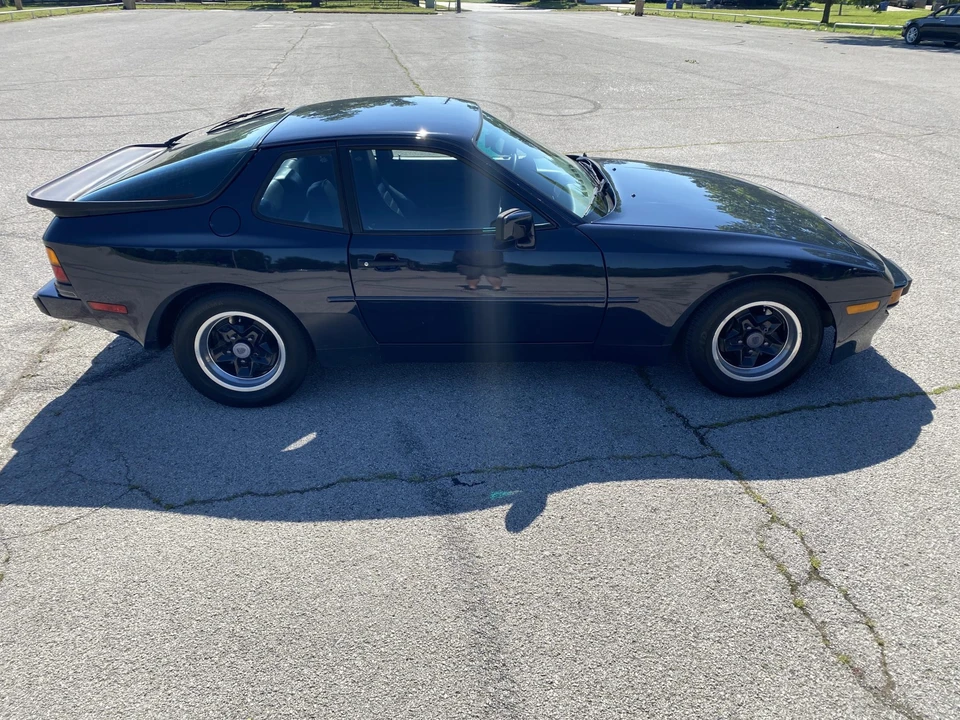 1984 Porsche 944 - Image 11 of 31