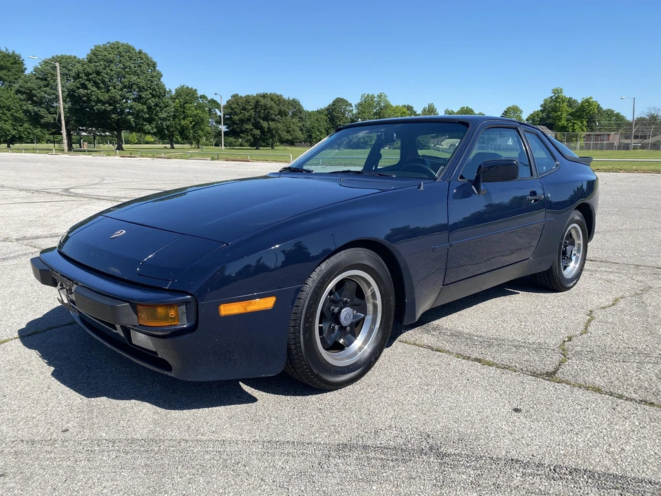 1984 Porsche 944 - Image 3 of 31