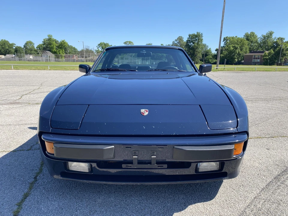 1984 Porsche 944 - Image 16 of 31