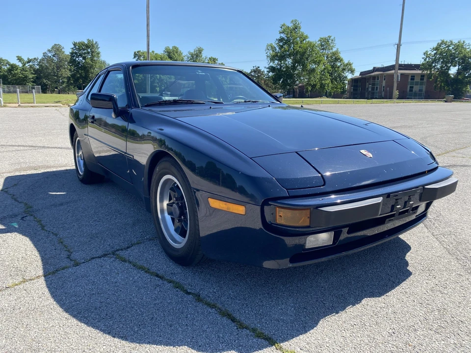 1984 Porsche 944 - Image 14 of 31