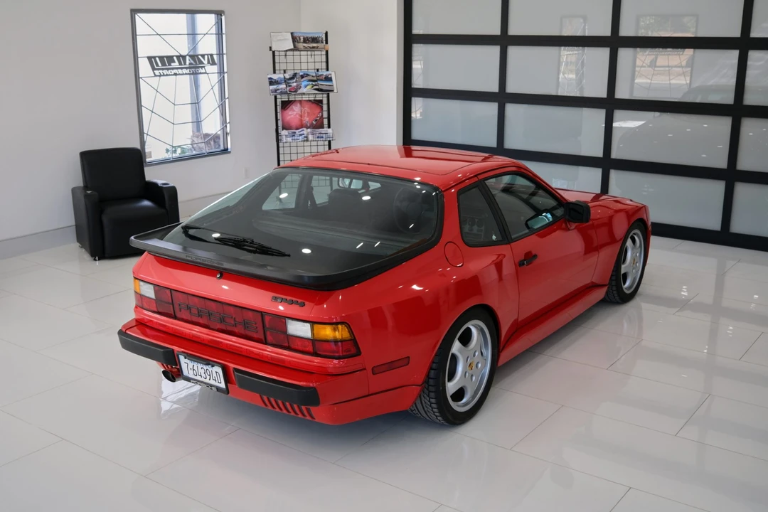 1984 Porsche 944 - Image 15 of 31