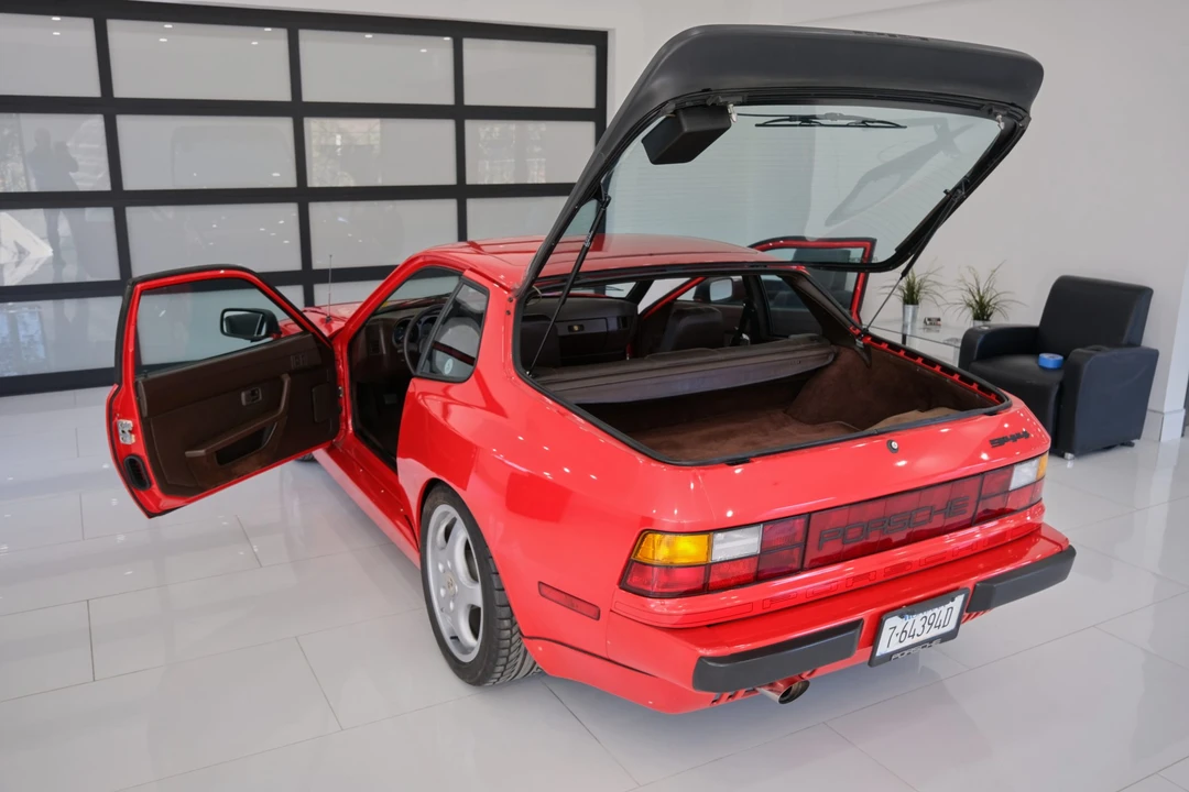 1984 Porsche 944 - Image 16 of 31