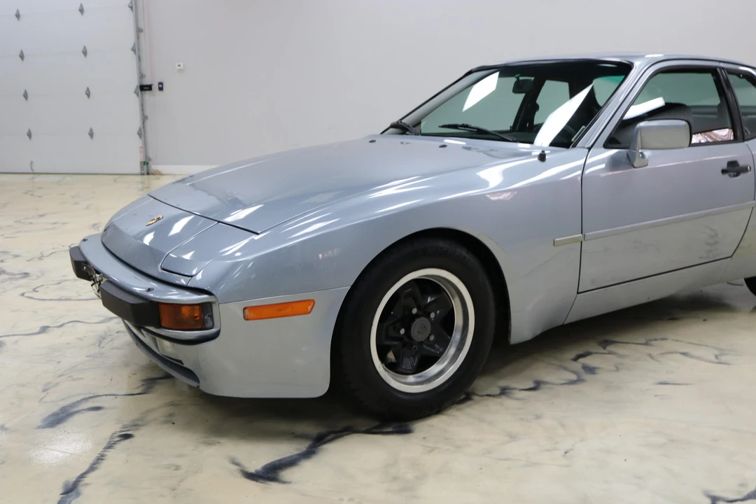 1984 Porsche 944 - Image 16 of 31