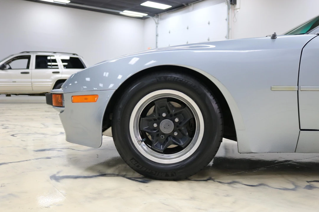 1984 Porsche 944 - Image 19 of 31