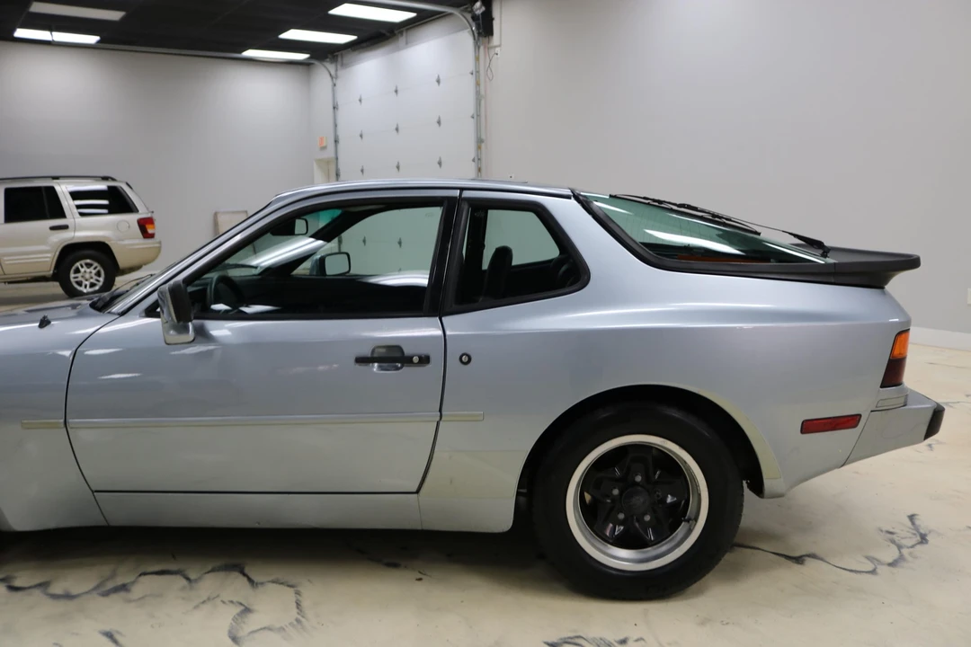1984 Porsche 944 - Image 30 of 31