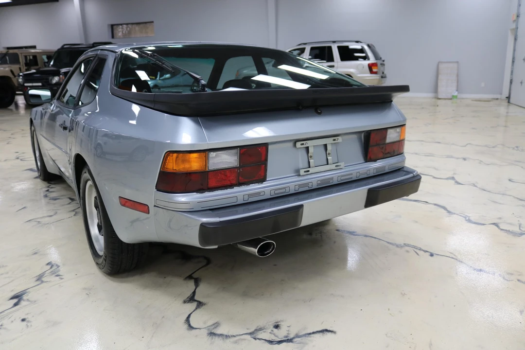 1984 Porsche 944 - Image 11 of 31