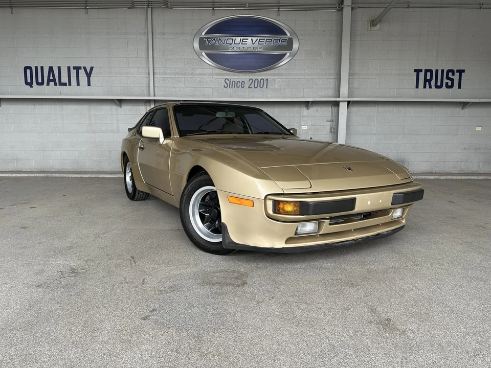 1984 Porsche 944 - Image 3 of 31