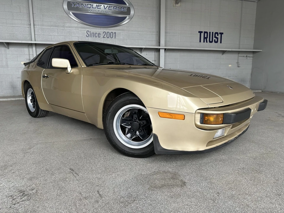 1984 Porsche 944 - Image 4 of 31