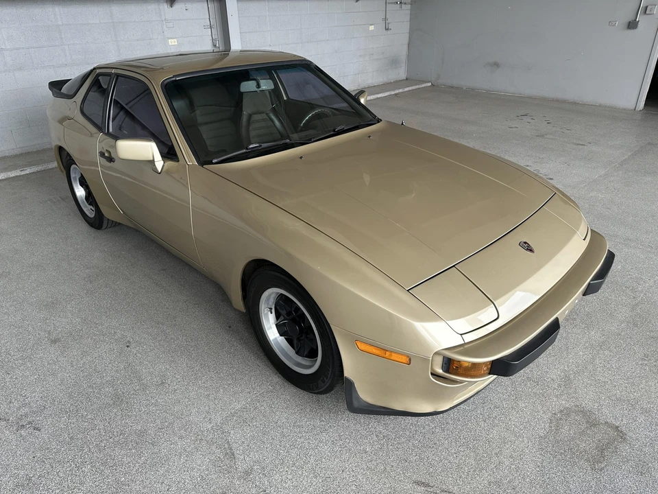 1984 Porsche 944 - Image 5 of 31
