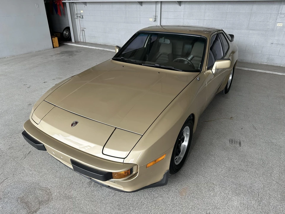 1984 Porsche 944 - Image 17 of 31