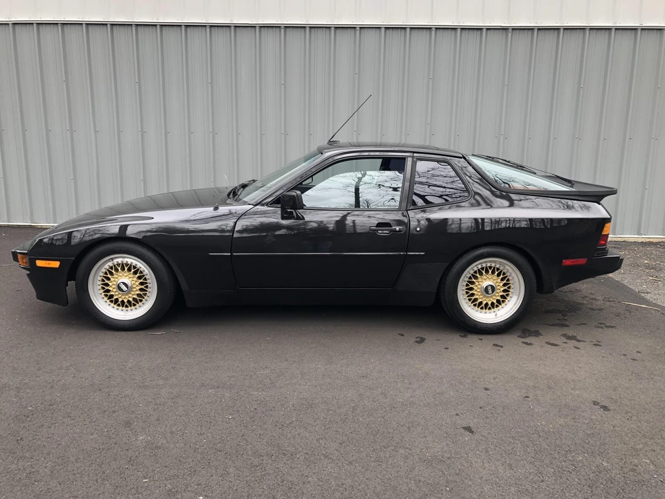 1984 Porsche 944 - Image 6 of 31
