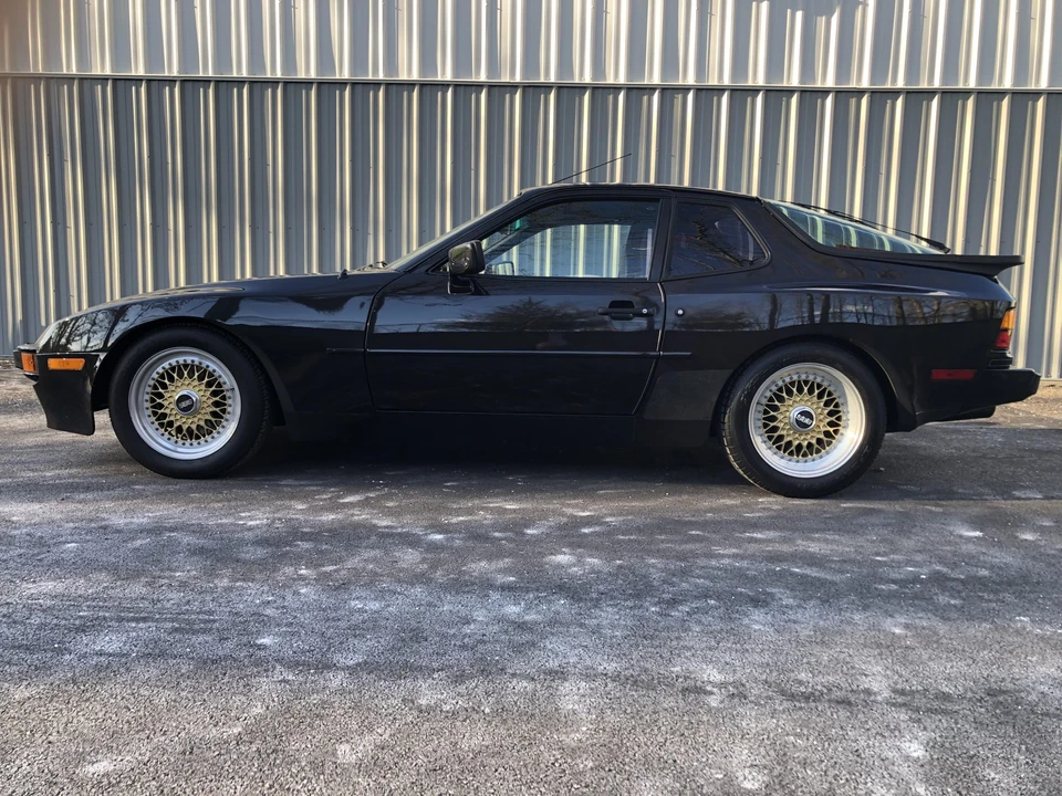 1984 Porsche 944 - Image 5 of 31