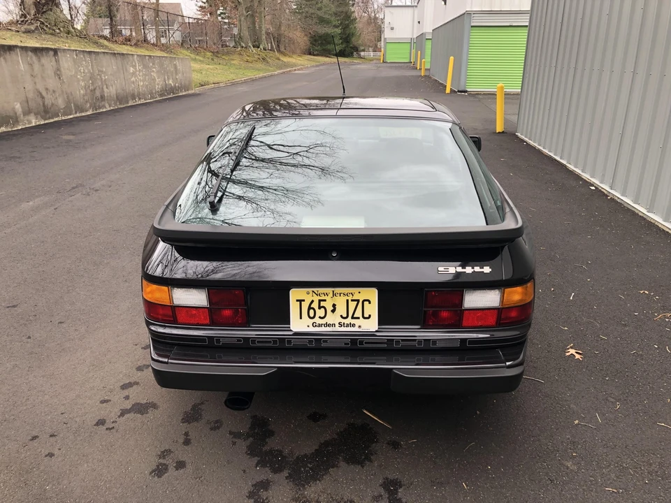 1984 Porsche 944 - Image 13 of 31
