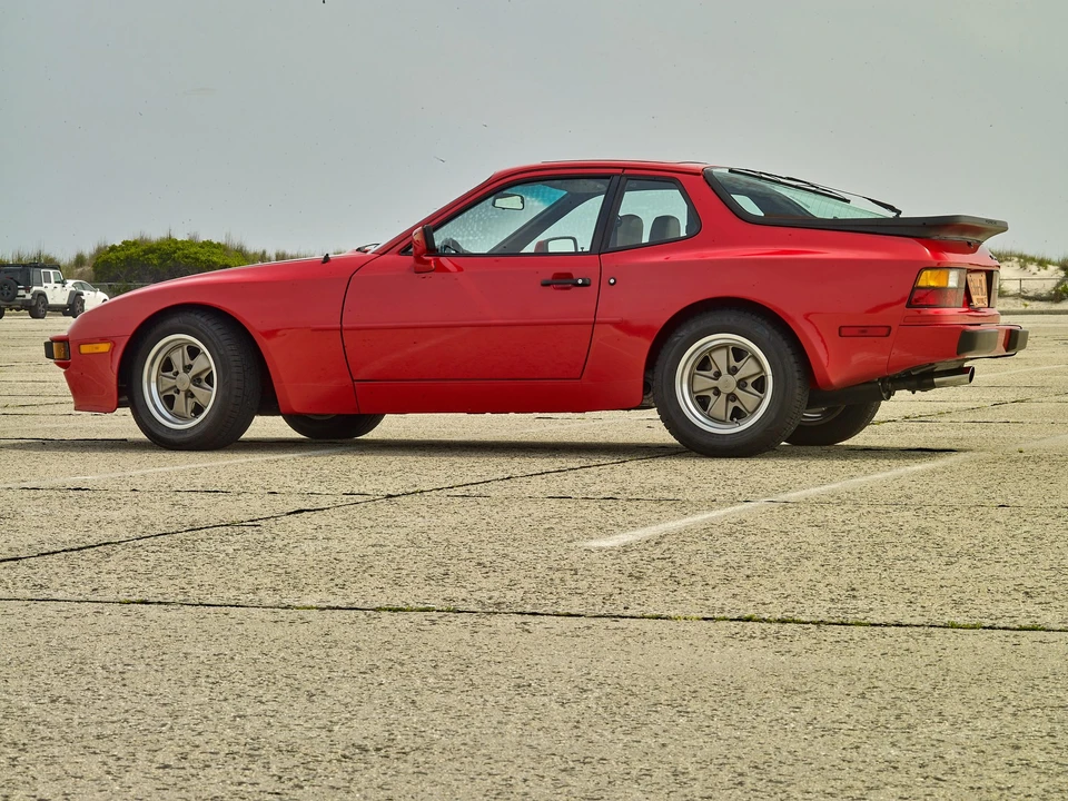 1984 Porsche 944 - Image 9 of 31