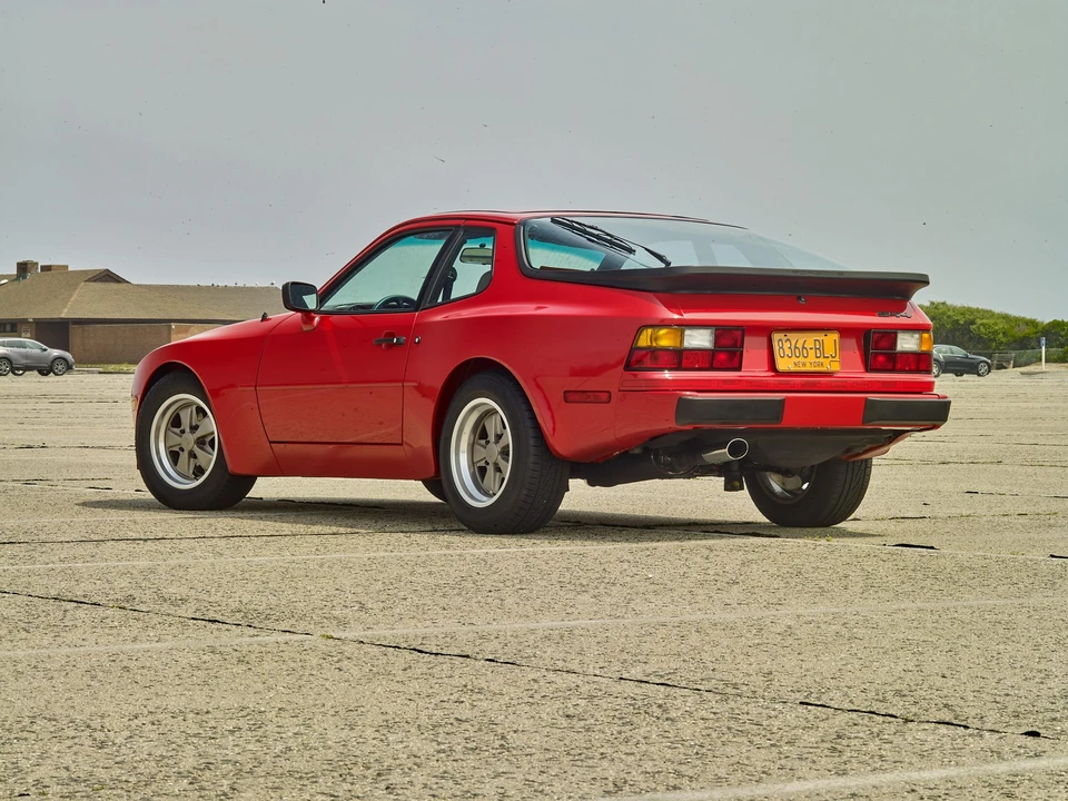 1984 Porsche 944 - Image 11 of 31