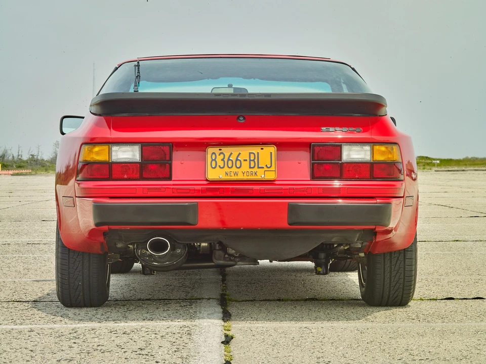 1984 Porsche 944 - Image 13 of 31